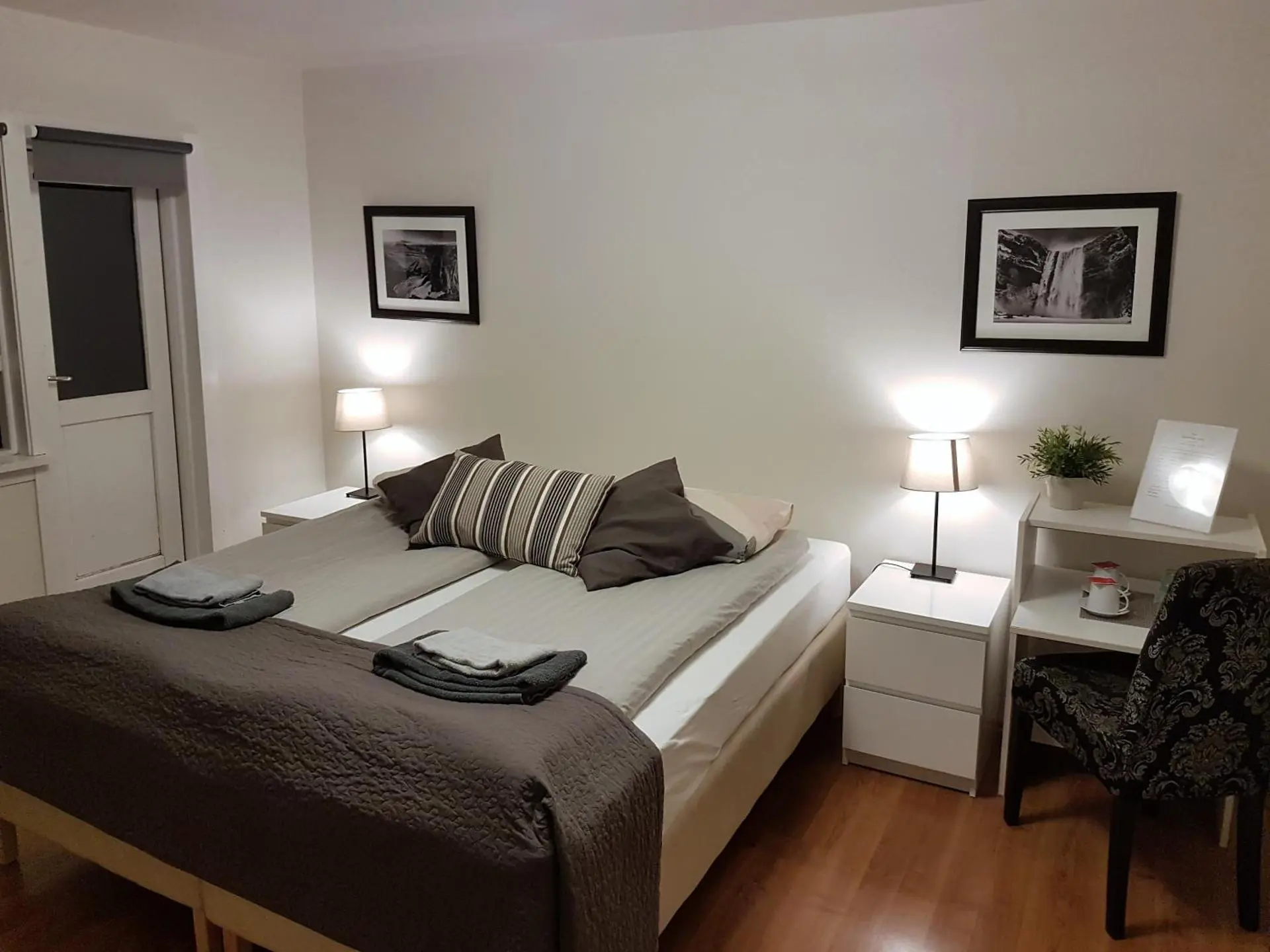 Triple Balcony Room II